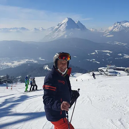 Alpenlandhaus Menardi Lägenhetshotell