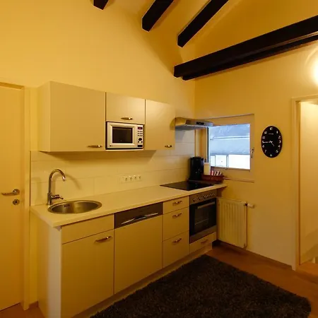 מלון דירות Alpenlandhaus Menardi