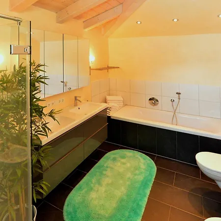 Alpenlandhaus Menardi Apartmanhotel Seefeld in Tirol