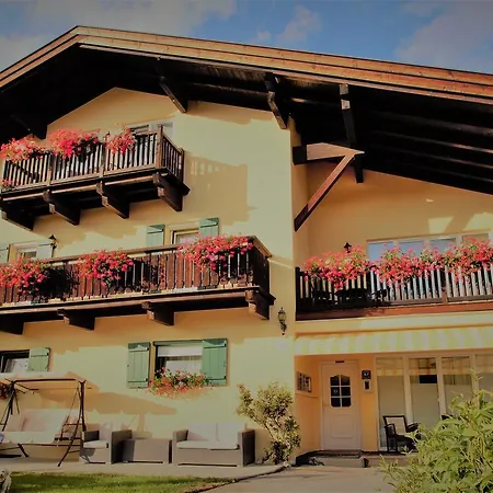 Lägenhetshotell Alpenlandhaus Menardi