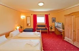 Alpenlandhaus Menardi