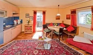 מלון דירות Alpenlandhaus Menardi