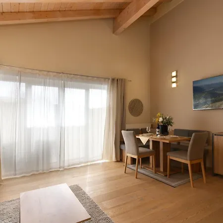 Alpenlandhaus Menardi 4*