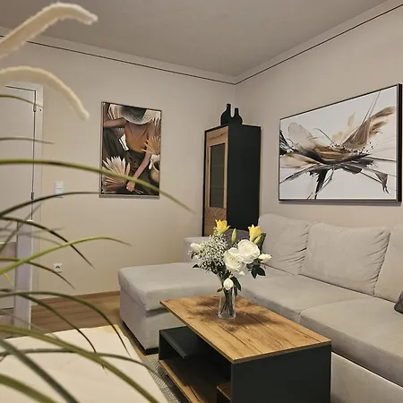 Alpenlandhaus Menardi Apartmanhotel Seefeld in Tirol