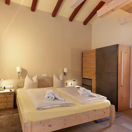Alpenlandhaus Menardi Apartmanhotel