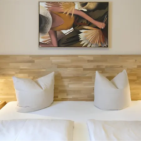 Alpenlandhaus Menardi Apartmanhotel 4*