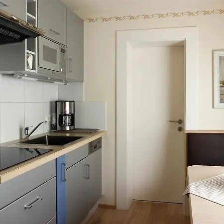 Alpenlandhaus Menardi Apartmanhotel Seefeld in Tirol