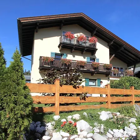 Alpenlandhaus Menardi Apartmanhotel