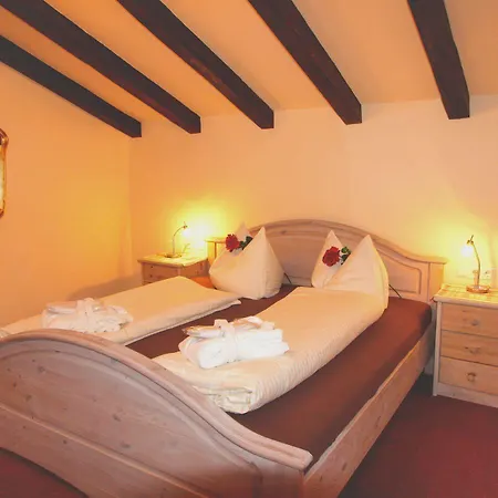 Alpenlandhaus Menardi Aparthotel