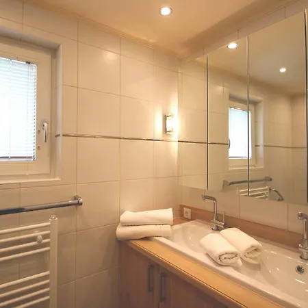 Aparthotel Alpenlandhaus Menardi Seefeld in Tirol