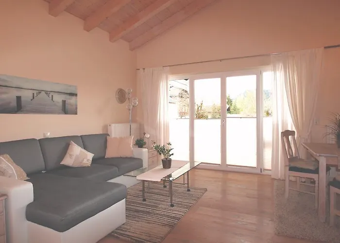 Alpenlandhaus Menardi Aparthotel Seefeld in Tirol