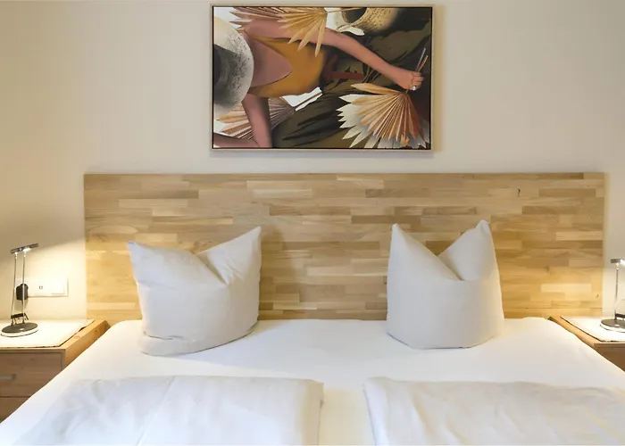 Alpenlandhaus Menardi מלון דירות 4*