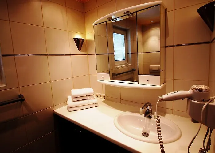 Alpenlandhaus Menardi Aparthotel Seefeld in Tirol