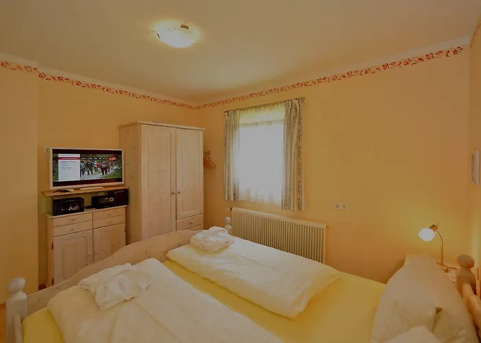 Aparthotel Alpenlandhaus Menardi Seefeld in Tirol