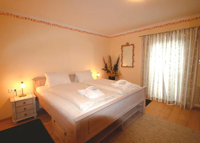 Aparthotel Alpenlandhaus Menardi 4*